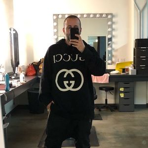 Meet your Posher, Johnny